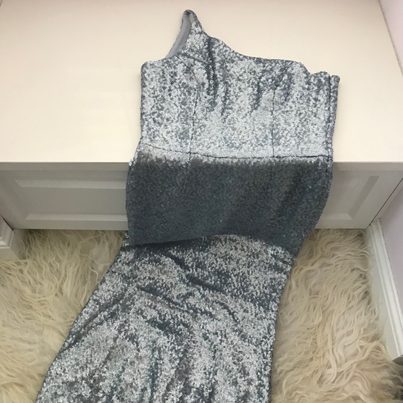 DRESS THE POPULATION Bella Dress - Picture 8 of 8